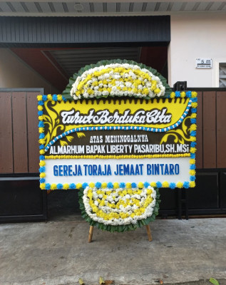 Papan Bunga Duka di Kertosari