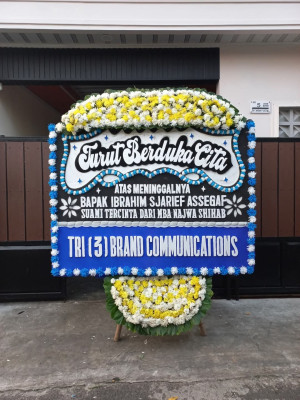Papan Bunga Duka di Kertosari